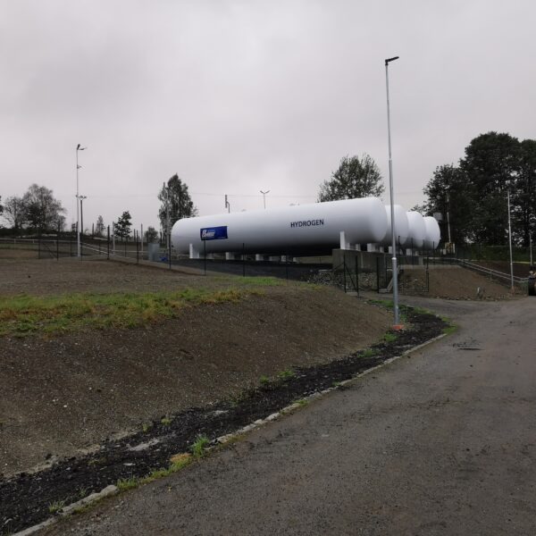 We are involved in the first hydrogen and natural gas blending station project. Helping to reduce air emissions | HUTIRA green gas