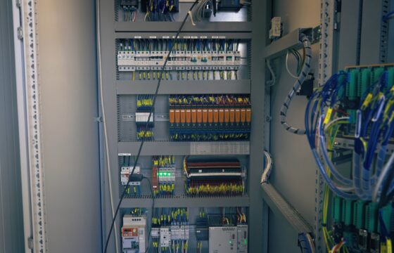 Víte, kde vznikají naše řídicí systémy? | HUTIRA green gas